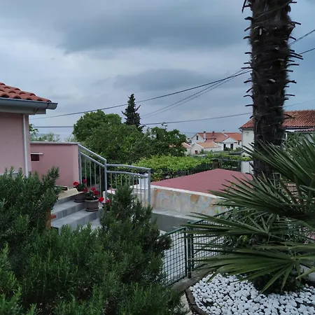 Balthasar - Turm Krk 아파트 *